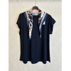 T-SHIRT CON FOULARD