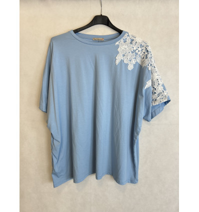 T-SHIRT INSERTI IN PIZZO SU SPALLA