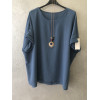 BLUSA TAGLIO A SCATOLA CON COLLANA