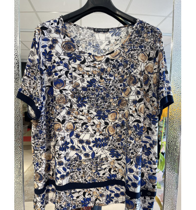T-SHIRT BLU ROSELLINE CON BALZA SUL FONDO