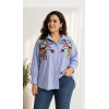 MAXI CAMICIA RIGA A BASTONCINO AZZURRA, RICAMO A FILO COLORATO ANTERIORE